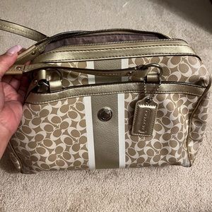 Coach Tan White Chelsea Heritage Canvas Leather
Satchel Purse. Good condition